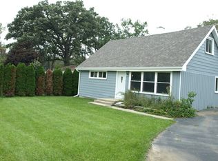 29746 Glendell Ave, Lake Bluff, IL 60044