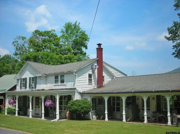 342 E Hollow Rd, Petersburgh, NY 12138