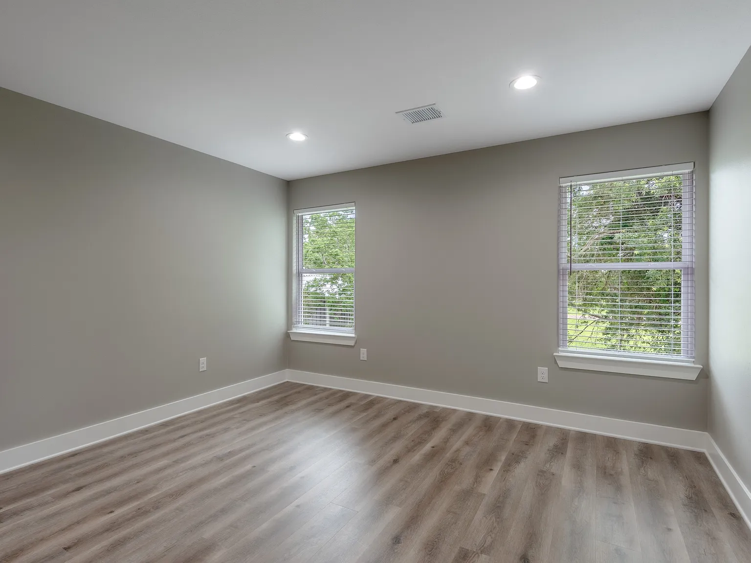 140 North Shady Oaks Drive - 1 — Photo 4