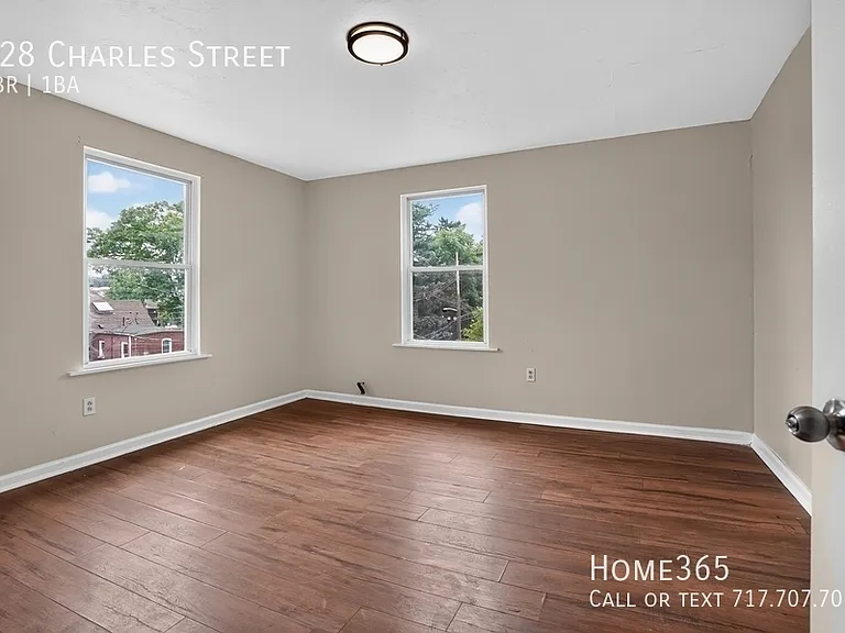 128 Charles St — Photo 12