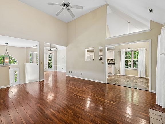 3rd image of 108 Glenway Ct