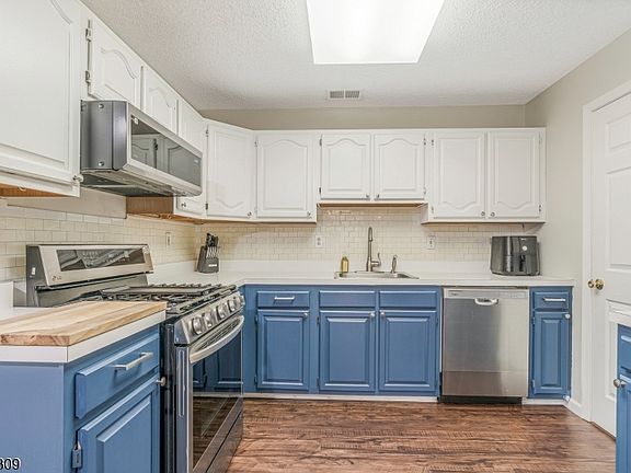 4th image of 1408 Magnolia Ln