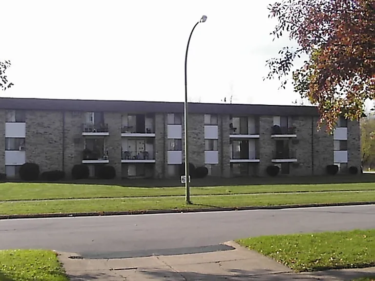 Mead Meadows Apartments — Photo 20