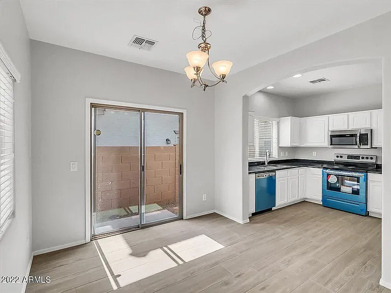 4728 E Laurel Ave — Photo 5