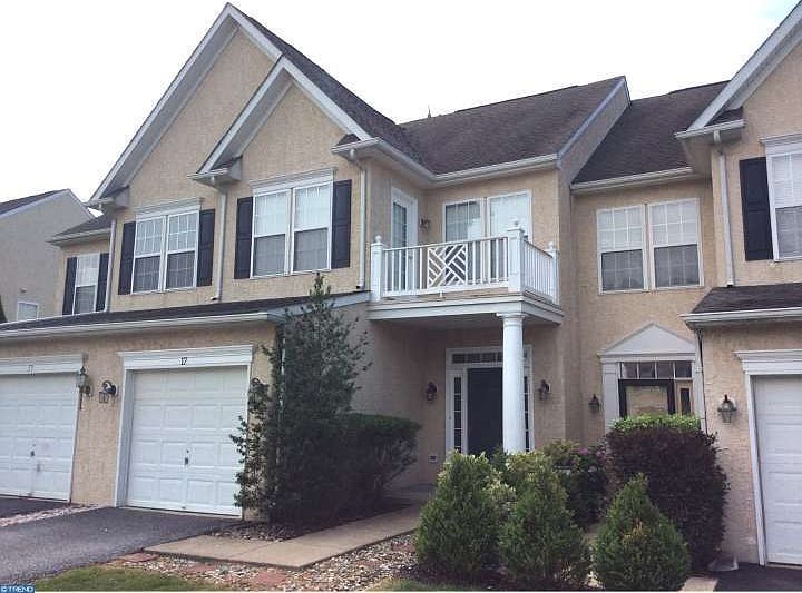 1st image of 17 W Sarazen Dr