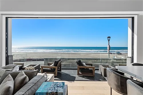 2200 The Strand #A Photo 1