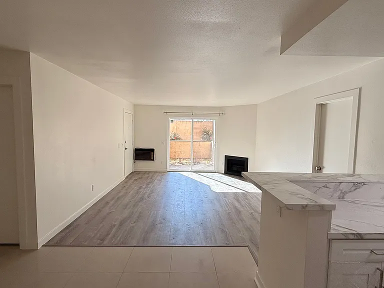 218 Woodland Pkwy #146 — Photo 5