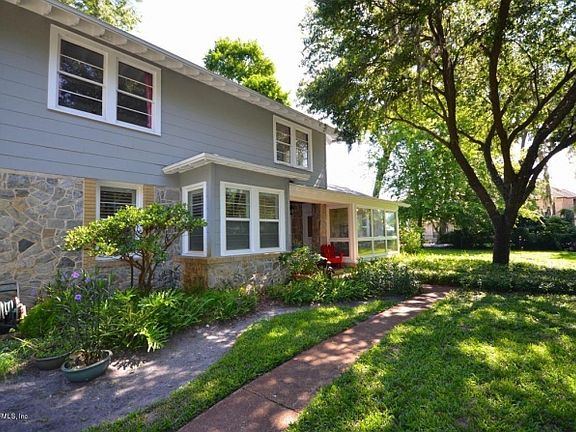 3rd image of 1927 Woodmere Dr
