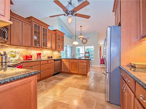 4th image of 24268 Vincent Ave