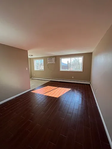 Taylor Court Apartments Photo 1