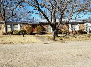 718 Turner St, Cleburne, TX 76033