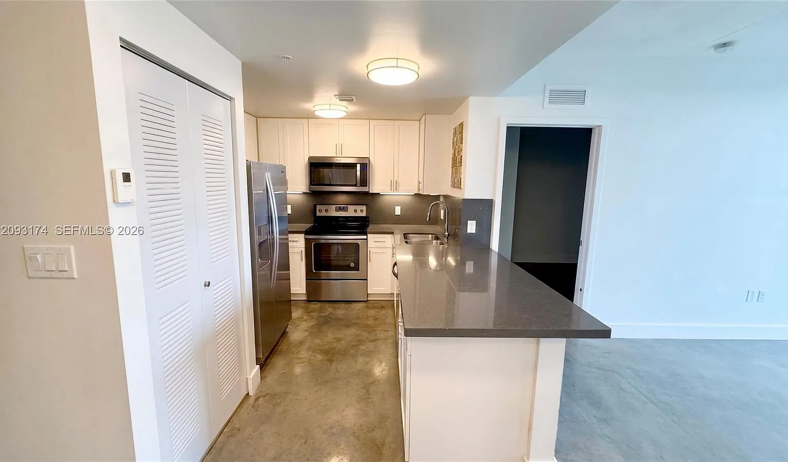 2 bed, 1.0 bath, 840 sqft, $2,150 — Photo 4