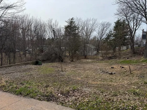 17 2nd St, Trenton, NS B0K 1X0