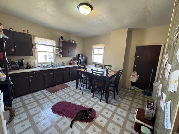 fort-wayne-indiana-73127869 picture