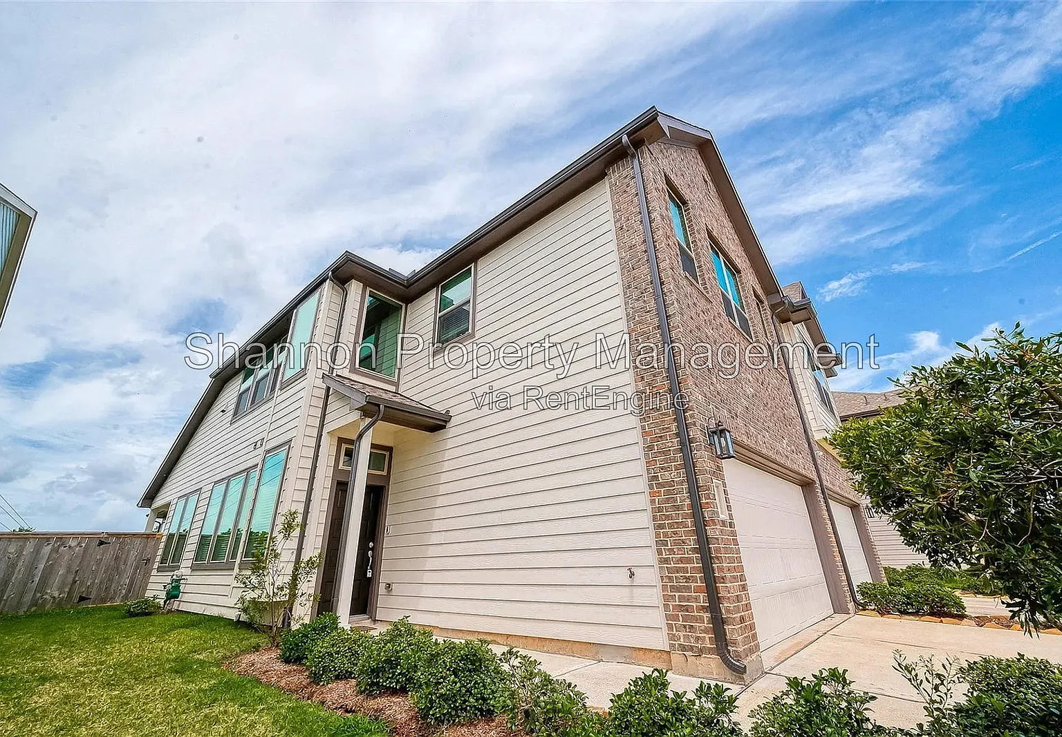 3 bed, 2.5 bath, 1986 sqft, $2,350 — Photo 3