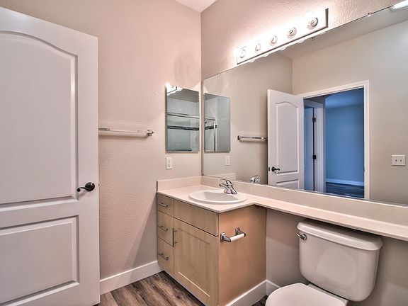 5th image of 3602 Flora Vista Ave #109