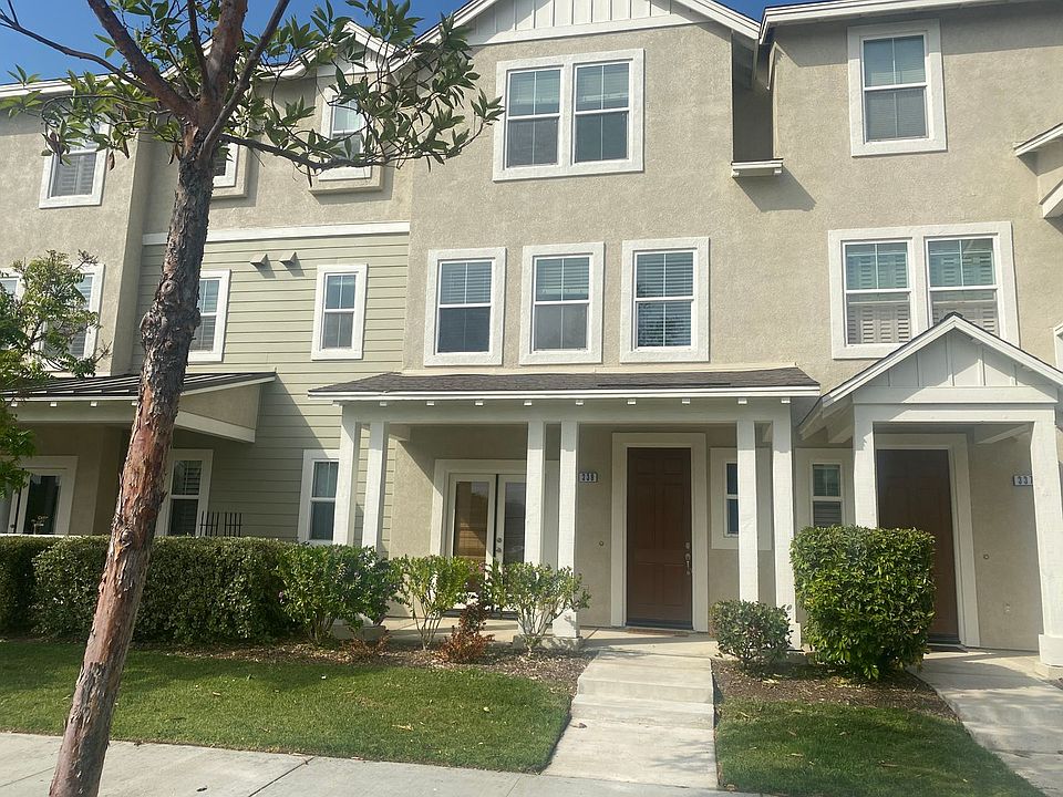 1st image of 339 Kiawah River Dr