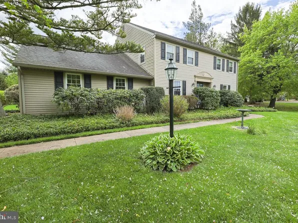 343 Pine Run Rd, Doylestown, PA 18901