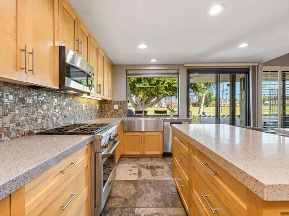 44 San Sebastian Dr, Rancho Mirage, CA 92270