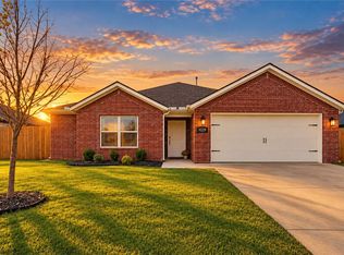 1029 Glenora Ave, Lowell, AR 72745