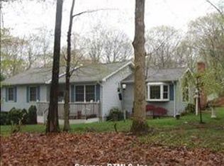 8 County Rd, Killingworth, CT 06419
