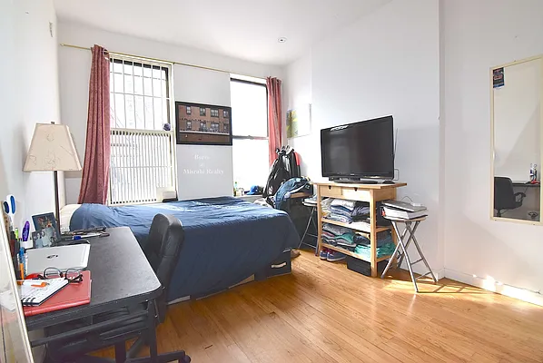 Rented by J Misrahi Realty Corp | media 7