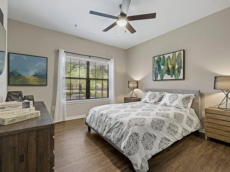 12820 N Lamar Blvd — Photo 25