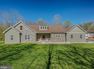 341 Chesapeake Ln, Hedgesville, WV 25427