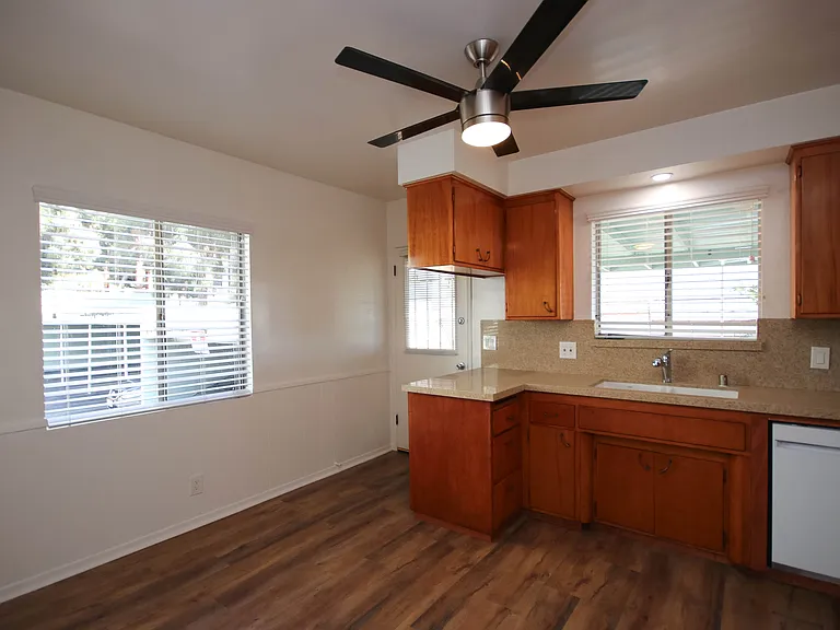 1621 Raymond Hill Rd #A — Photo 10