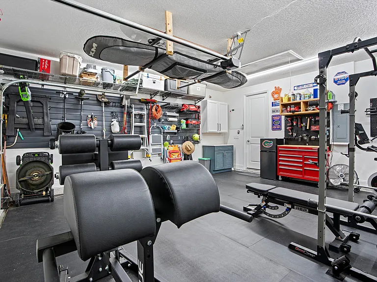 Garage/Gym
