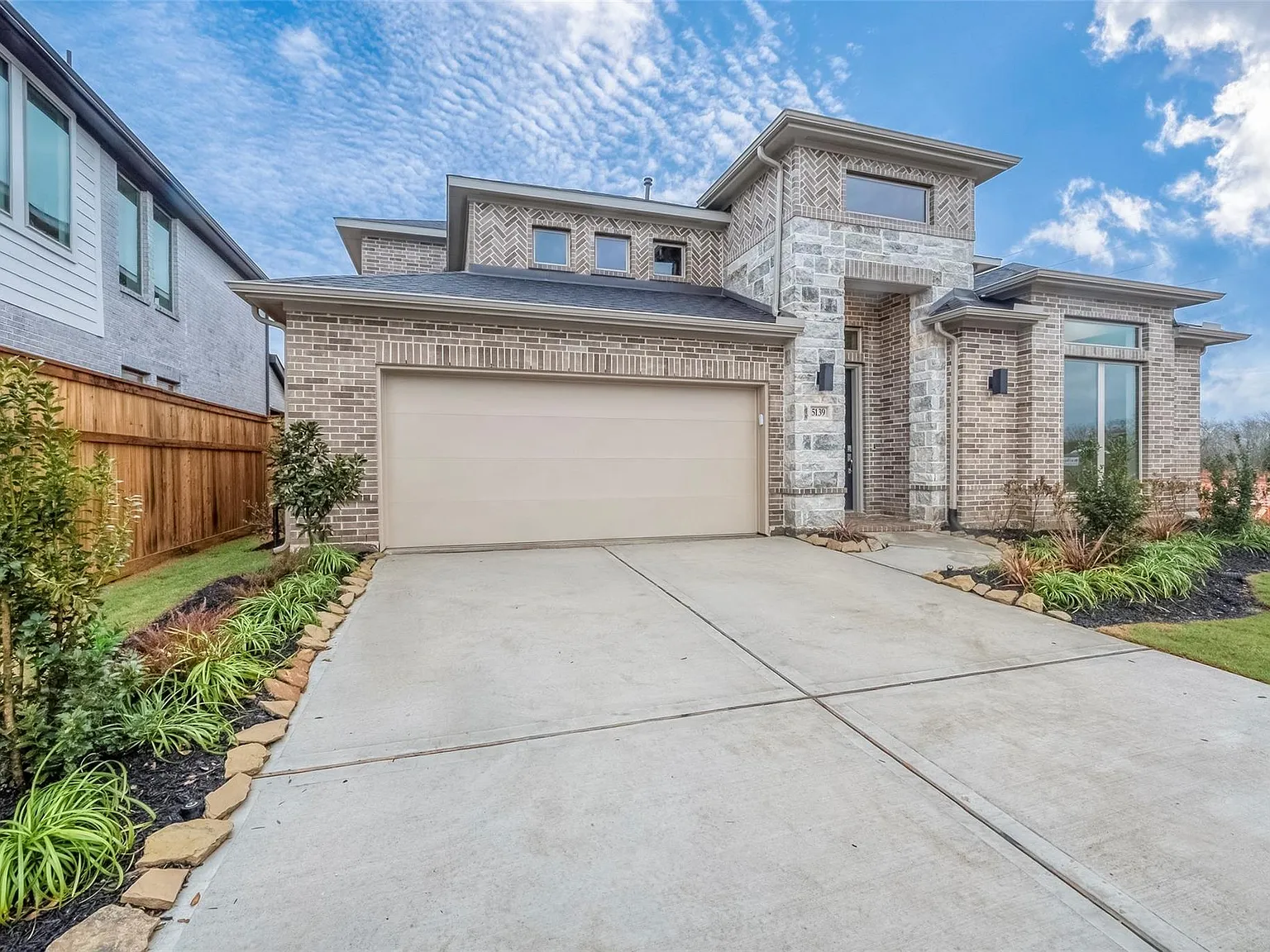 4 bed, 3.5 bath, 3395 sqft, $3,700 — Photo 1