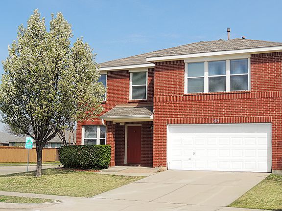 2nd image of 1531 Thornhill Ln