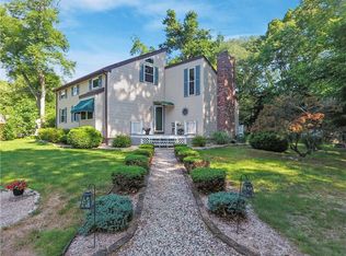 163 Parkwood Dr, Kingston, RI 02881