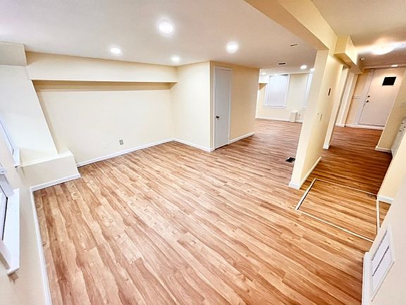 5th image of 407 Temple St #B