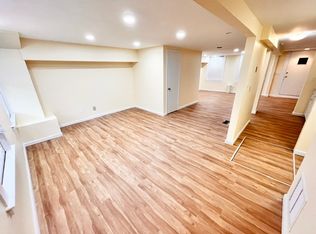 407 Temple St #B, New Haven, CT 06511