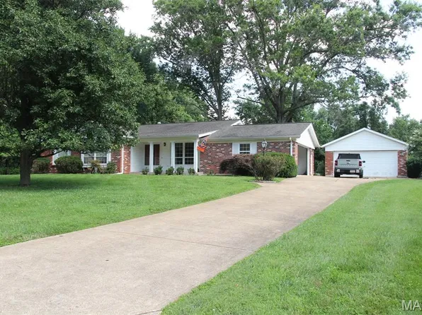 12954 Baalbek Dr, Saint Louis, MO 63127