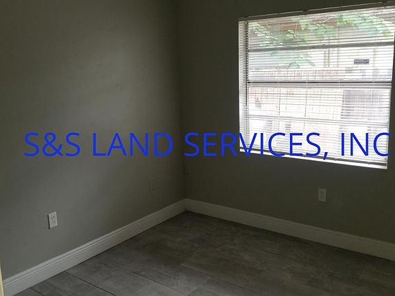 3rd image of 1408 E Bougainvillea Ave APT B
