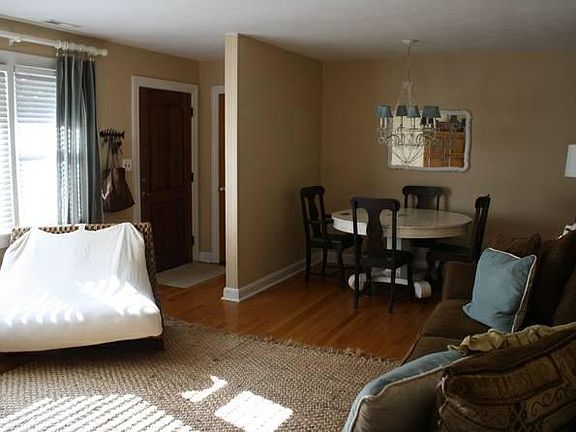 4th image of 5148 Lake Shores Rd