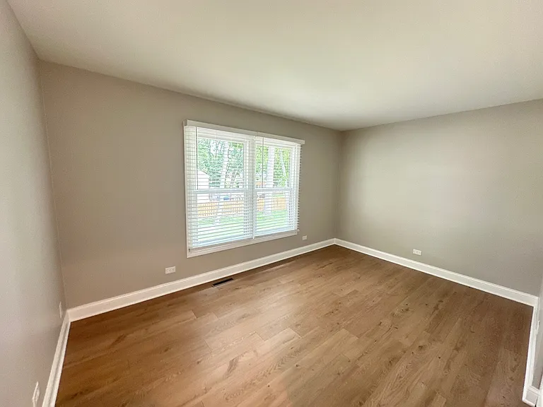 3816 Illinois St — Photo 11