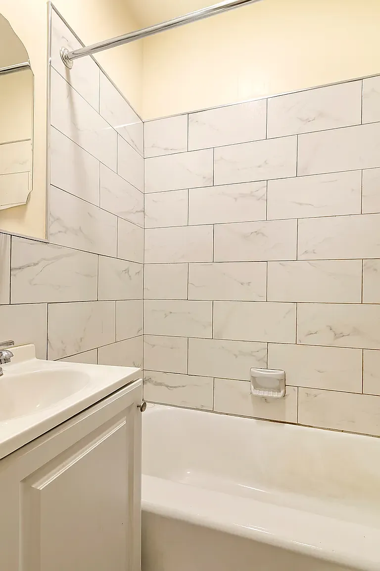 186 Utica Avenue — Photo 4