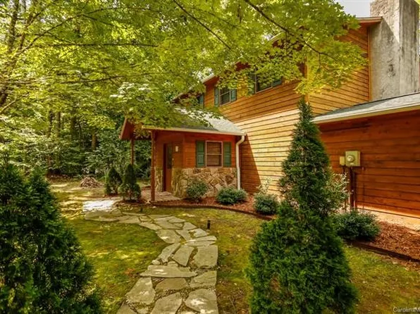 305 Redbird Dr, Lake Lure, NC 28746