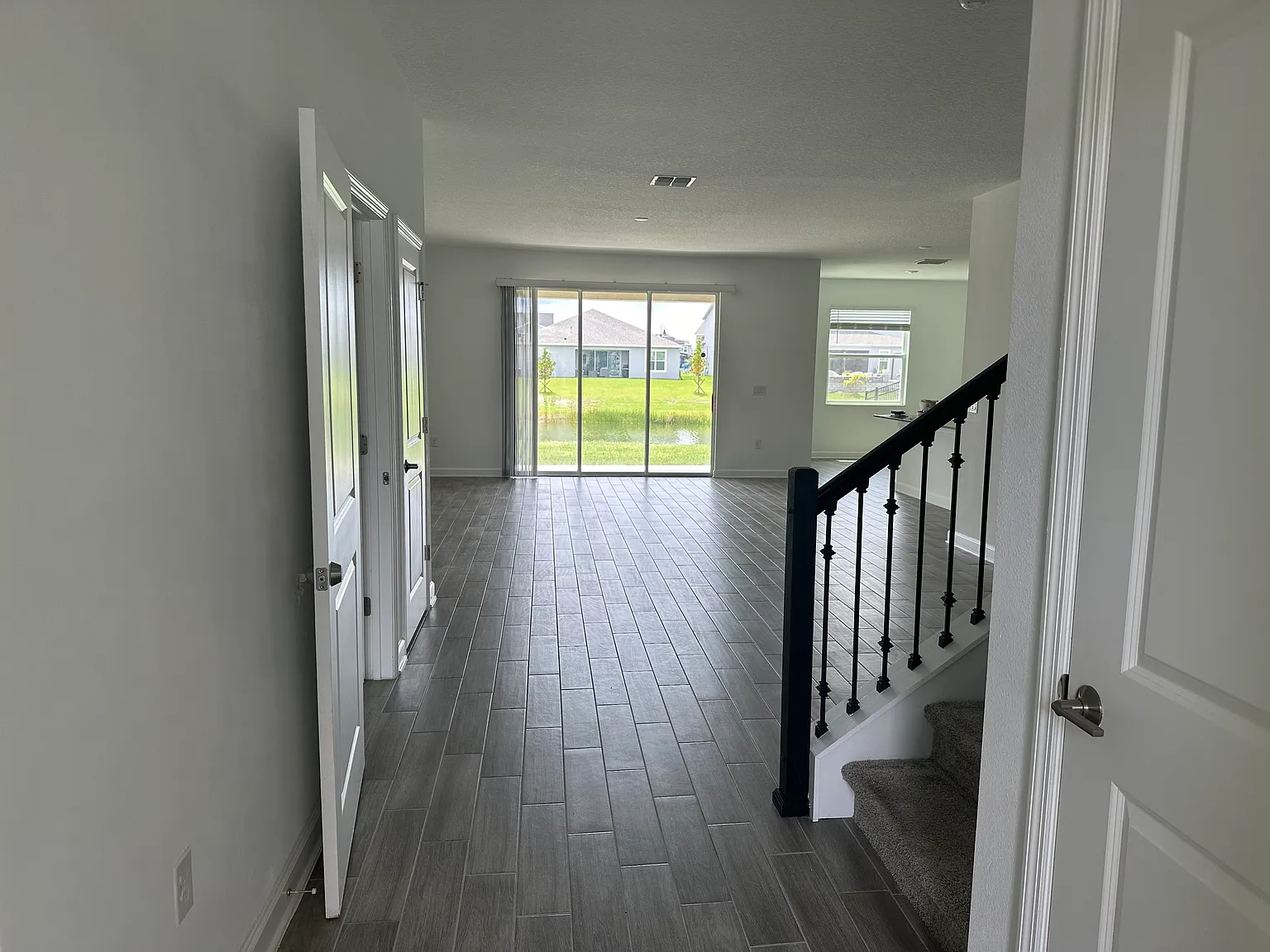 5016 Center Ct — Photo 3