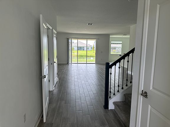 3rd image of 5016 Center Ct