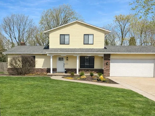 313 Maple Dr, Linden, MI 48451