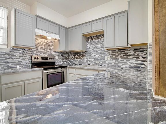 3rd image of 1449 W 42nd St