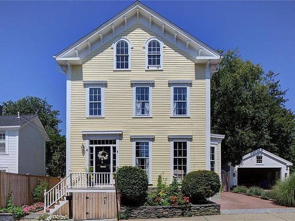 3rd image of 16 Sherman St