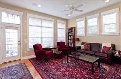 5th image of 909 Syracuse Ct