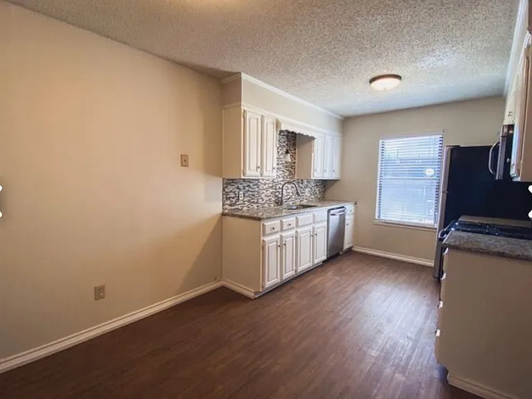 609 S 5th St #9 — Photo 13