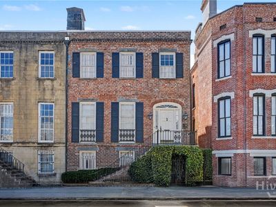 221 E Charlton Street, Savannah, GA, 31401