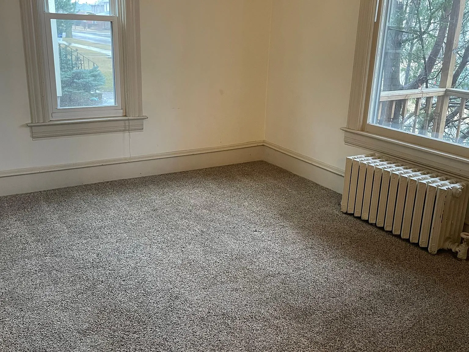 4 bed, 1.5 bath, 1500 sqft, $1,900 — Photo 2